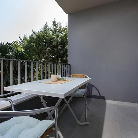 Apartamento With Parking Spaces Baska, Krk - 19529 Baška