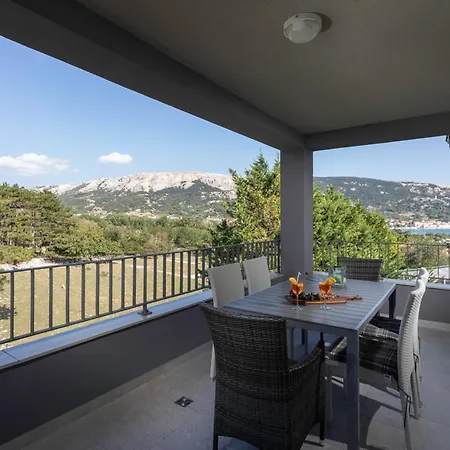 With Parking Spaces Baska, Krk - 19529 Lejlighed Baška