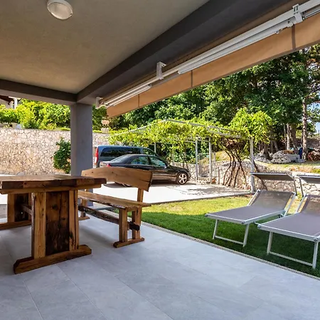 With Parking Spaces Baska, Krk - 19529 Lejlighed Baška