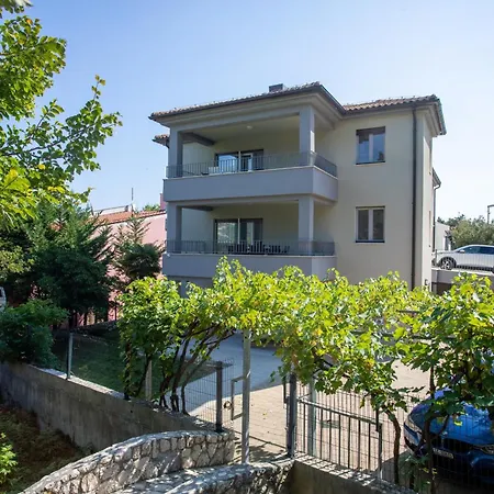 With Parking Spaces Baska, Krk - 19529 Lejlighed