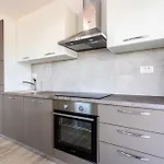 With Parking Spaces Baska, Krk - 19529 شقة